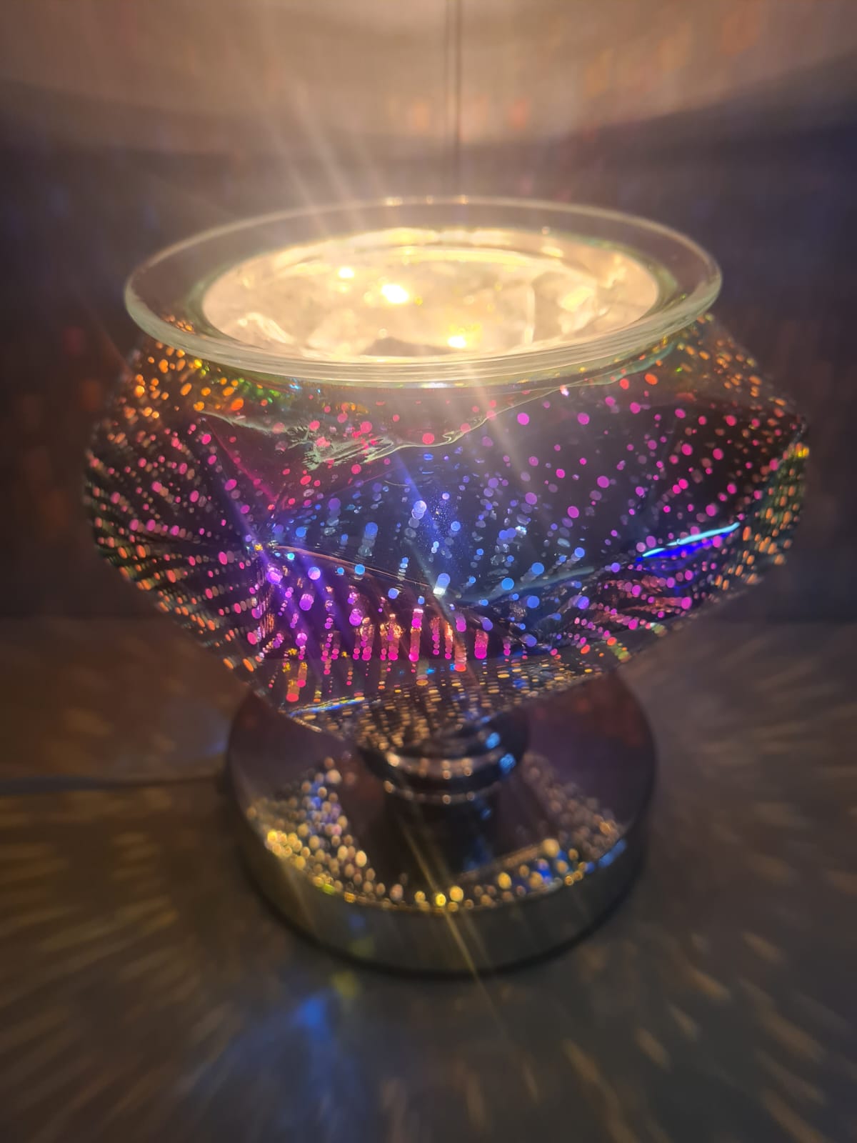 3d diamond aroma lamp top view when lit