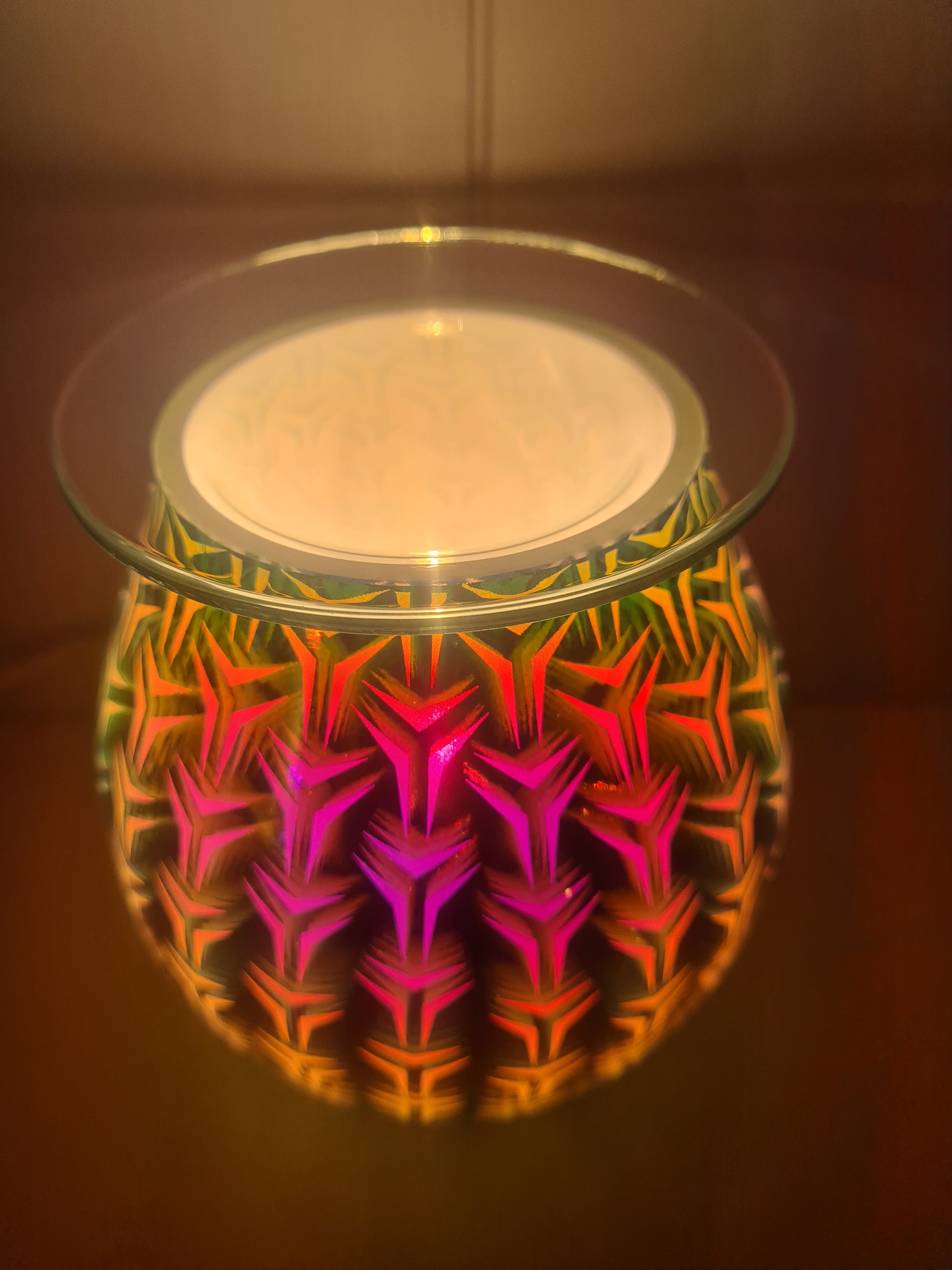 A top view of the geometric electric oil wax warmer showing the dish