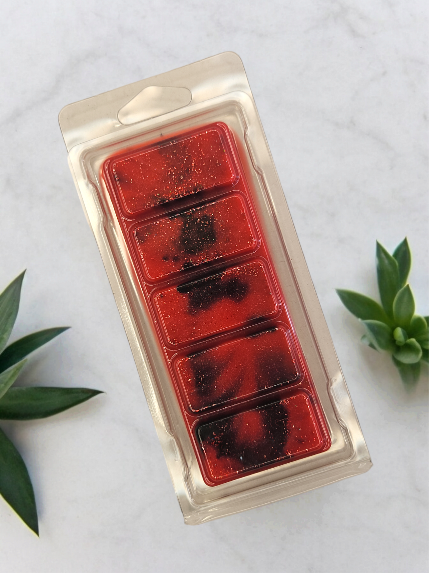 This men's aftershave scent Extremely Red is being discontinued so grab it while you can at only £2.49 a wax melt snap bar