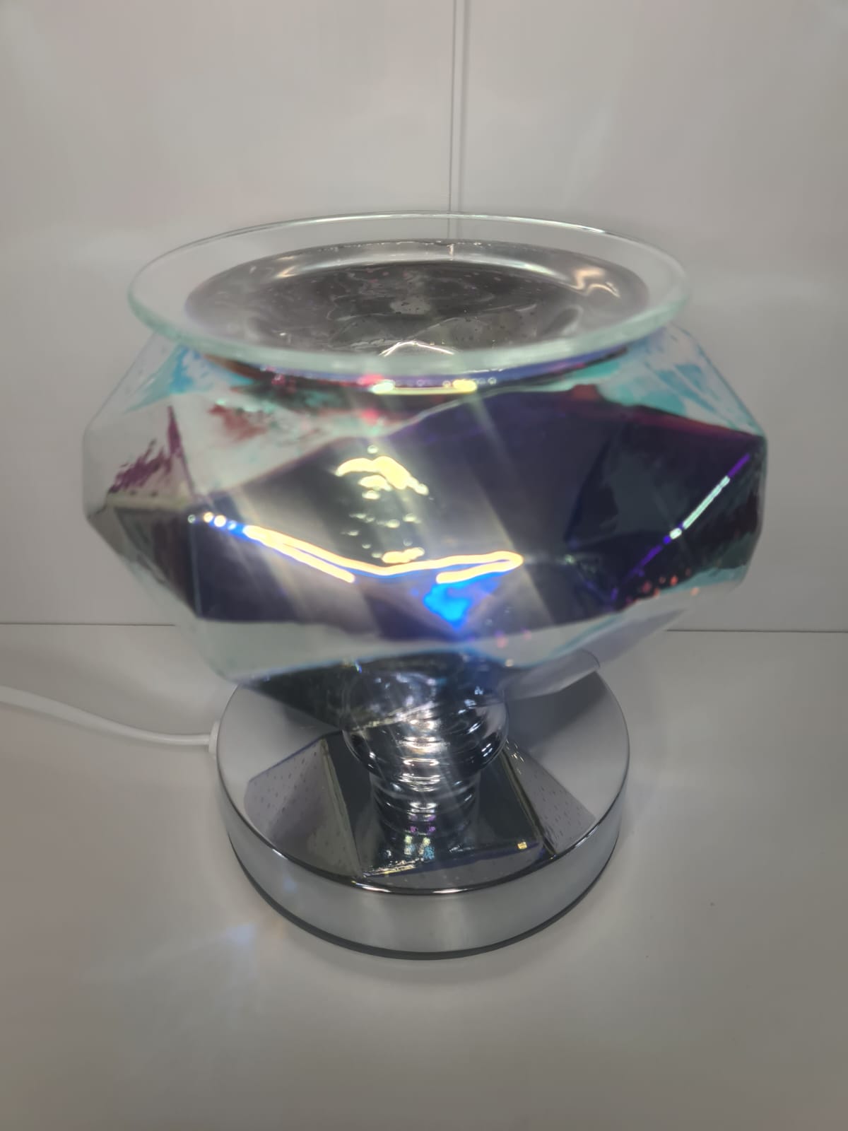 A view of the 3d diamond aroma lamp unlit