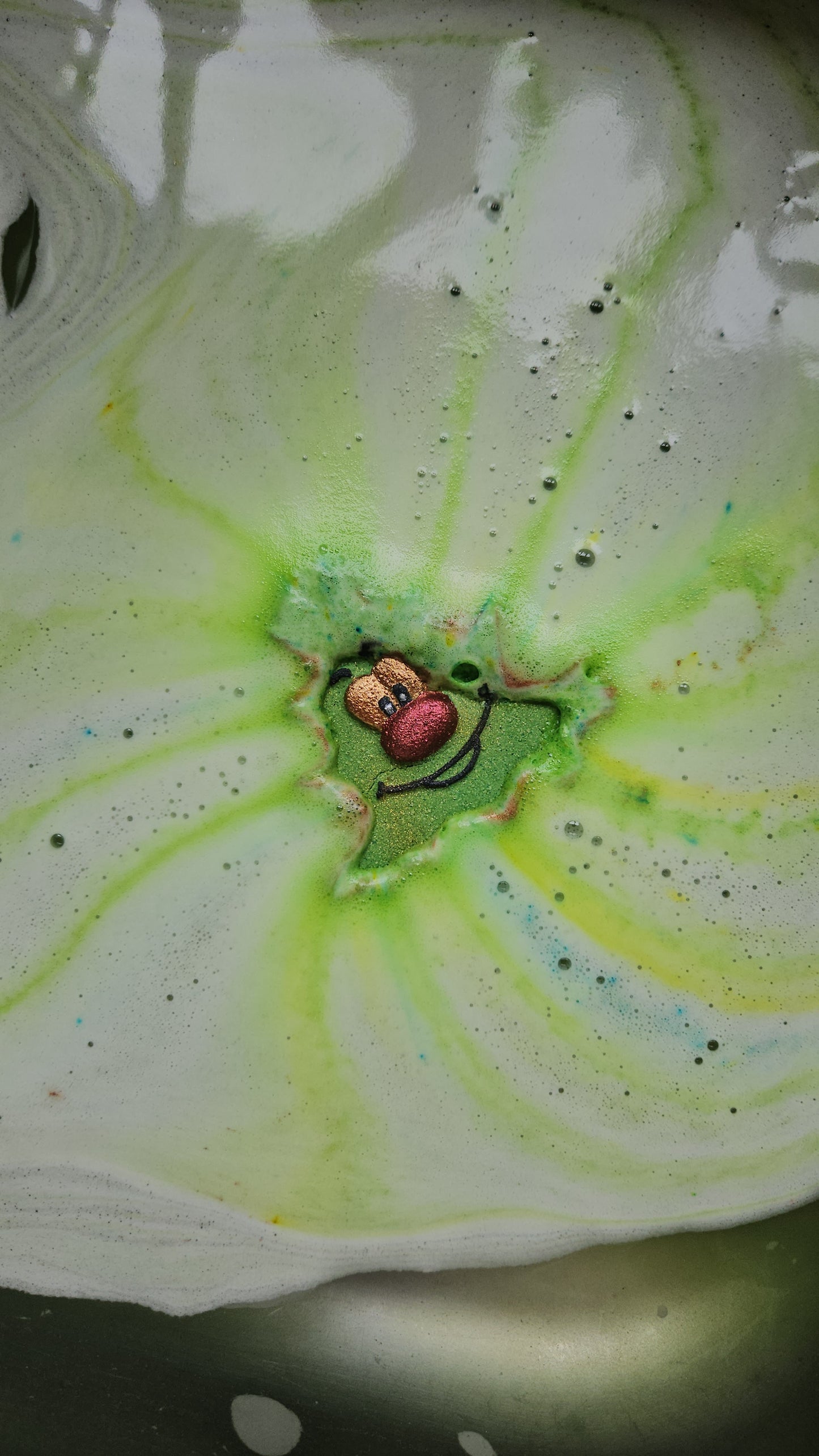 Smiley Christmas Tree Bath Bomb